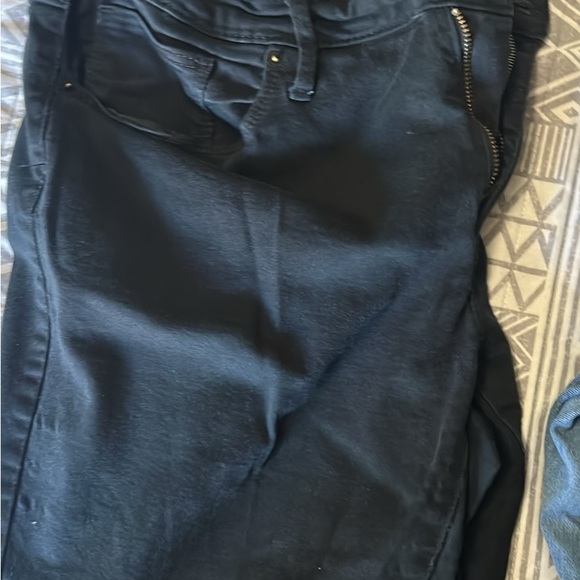 Assorted Denim Jeans Collection - Picture 4 of 4